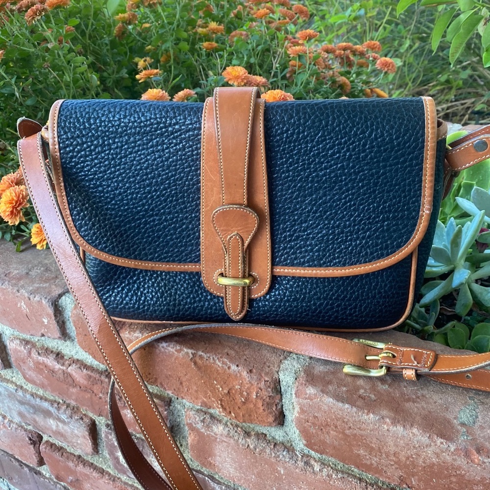 Dooney & Bourke purse